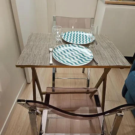 Studette Remilly A 아파트 베흑사이으