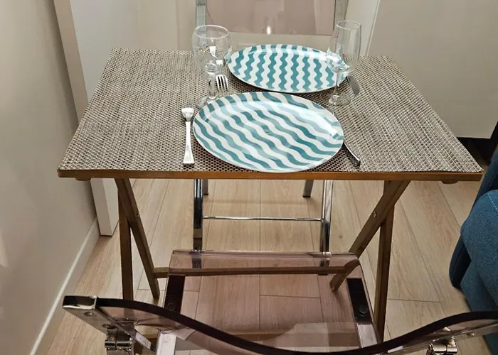 Studette Remilly A Apartment Versailles