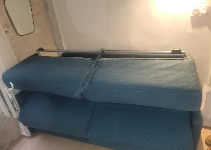 Studette Rémilly à Apartamento Versalles